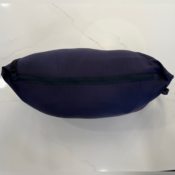 Canada Goose Women's Alliston
Hooded Puffer Jacket (Packable), Small - Picture 11 of 15